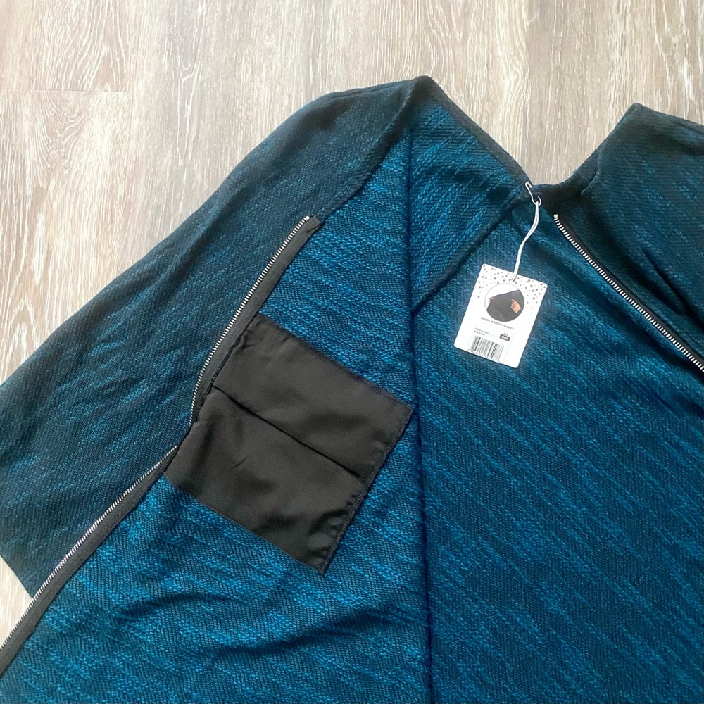 Balance Collection Zipper Poncho - Picture 7 of 10